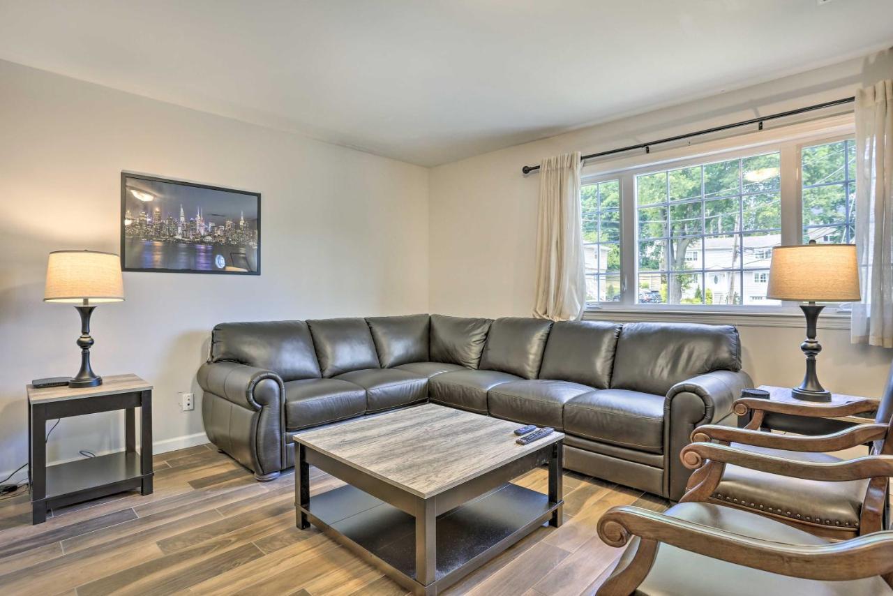 Ideally Located Glen Cove Apartment! 외부 사진